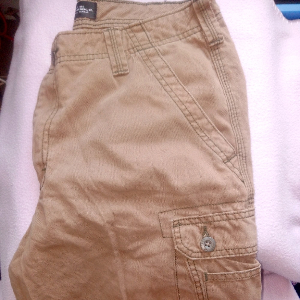 Lee's shorts